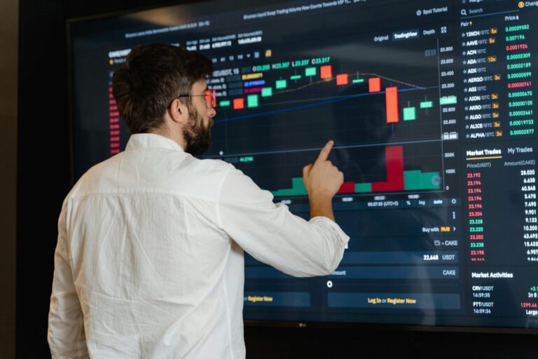 how to analyze crypto news for trading profits